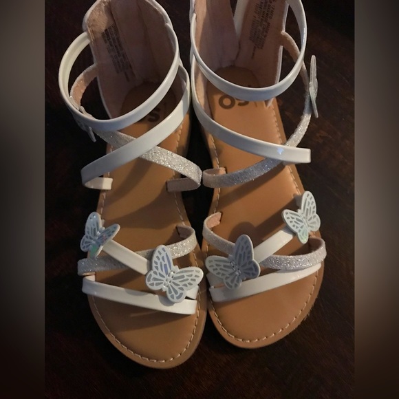 SO girl white sandals with butterfly detail sz13 - Picture 6 of 11